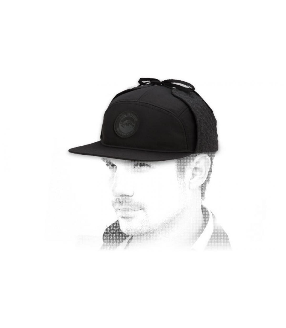 Casquette hiver homme The tracker black